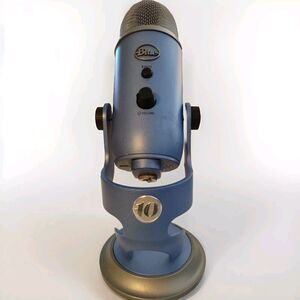 Blue Yeti 988-000402 USB Blue Microphone